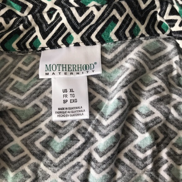 Mod print faux wrap maternity dress - Picture 4 of 5